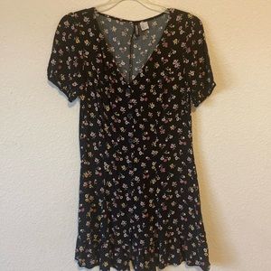 Why women’s ruffle, bottom, floral button-down dress?